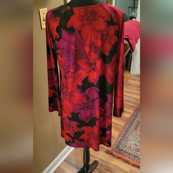 MSK Knee Length Bell Sleeve Floral Dress - Picture 6 of 8